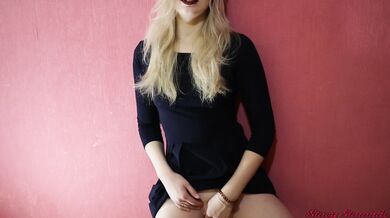 Beautiful SchoolGirl Shows Wet Pussy FOR YOU