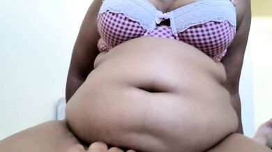 خشى زبو ليا فطبوني أو بقى يلعب ليا فيه ????بصبعو أحسن حوية ????تتعجبني بزاف