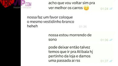 Cristina Almeida se exibe para o vendedor na frente do marido corno e depois é fodida sem camisinha.