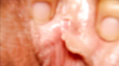 MILF playing pussy and clitoris (EXTREME CLOSE UP) - part.1