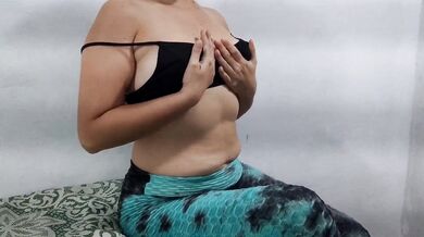 حبيبي السعودي دلعني بزاف وبغيت نبرعو بشي تكفيتة ابيل فديو دايزها الكلام ????????????????