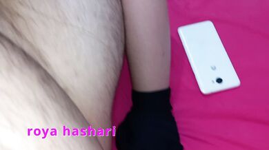 زن حشری به شوهرش خیانت میکنه و با رفیق شوهرش میخوابه و کس میده