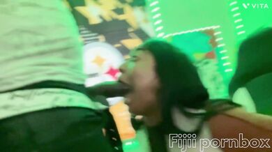 Streamer on sextpanther sucking dick while on the phone