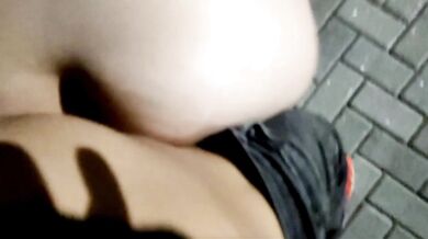 Paramos numa praça de madrugada a polícia passou bem na hora