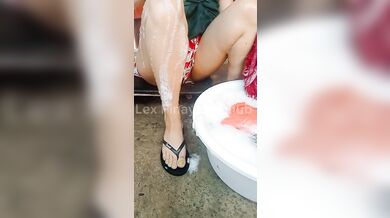 New pinay naglalaba pero iniisip makipaglaro sayo, sana lahat sexy maglaba