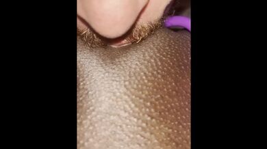 Chupando essa buceta gostosa