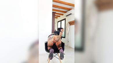 شرموطة مصرية بتصور فيديو لعشيقها فالشغل إسمع بتقول إيه