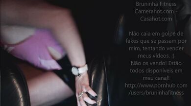 Brazilian girl masturbates inside car - Public Exhibitionism at parking lot