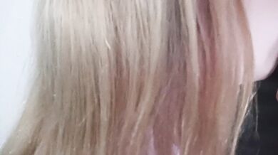 mi amiga insiste que me dará la mejor mamada de mi vida, mucha saliva y semen en la boca