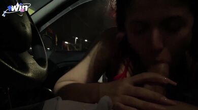 Sincroniah - The best thing to fuck in the car is a good creampie - Real amateur