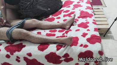 ????شرموطة مصرية بتخون جوزها مع 2 صحابو لم يروح لشغل نيكني???? من طيزي المولع