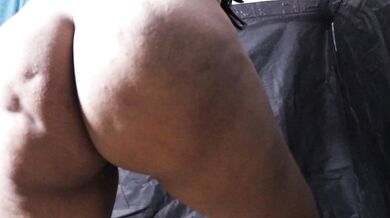 بنيك صحبتى فى بيتنا دخلت اوضتها وقالتلى نيكنى فى كسى