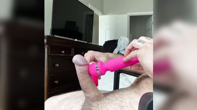 Vibração dupla assistindo vídeo caseiro Giving seus orgasmos múltiplos