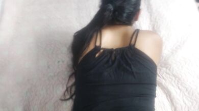 LA PONGO EN 4 A MI AMIGA LA COQUETA.. QUE RICO GIME.(sexo real)