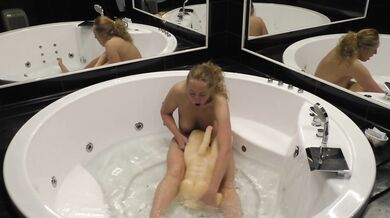 I took a dip in the jacuzzi with Channing from TANTAL and fell in love with sex