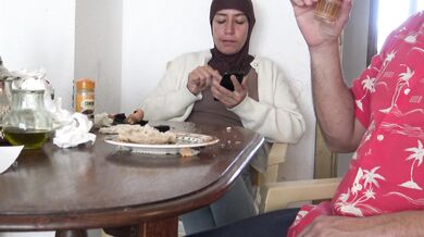 persian turkish stepmother Zeyneb in Istanbul (TURBANLI)