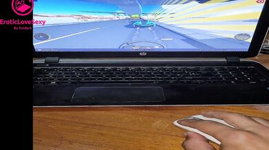 caught me while my head in the washing machine ????عجبني الكر عندهها وانا نزملها الجزء الأول