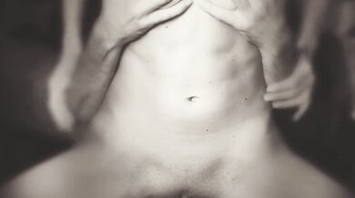 Light & Shadow - Fucking and Cumshot on a Shaved Pussy