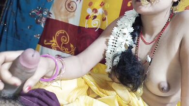 Choti ne apne step brother se jhuka kar marwayi gaad