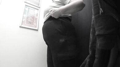 I'm in the fitting room.