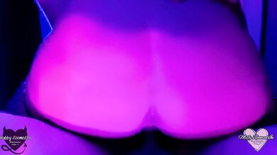 Milfy ZoomedIn bounces her big milf ass on a dick.