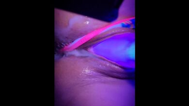 Milfy ZoomedIn gushes all over a lighsaber - short version