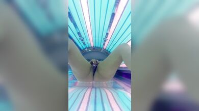 Stepmom doesn't like boring in the solarium | solarium masturbation | MILF |