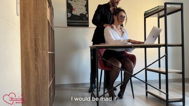 The boss fucks his secretary's ass hard on his desk. He cum on the glasses.