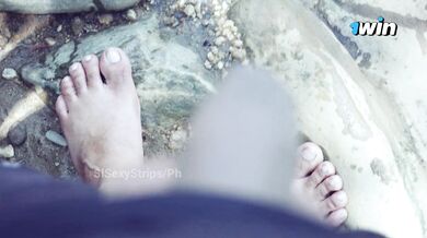 Indian servent fuck Desi Vilage aunty while bathing river her hot and sexy figer get more Cum Hard x