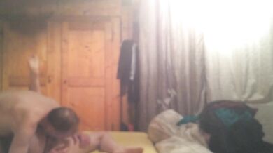 Excitée comme une puce grosse jouissance orgasme vocal elle en redemande