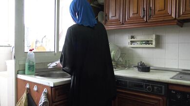سكس في مستشفى من الطين مع الممرضة HIJAB MAID ANAL DOGGYSTYLE