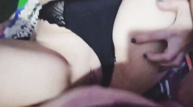 Aayy ela hlawa kanhs biha mli kanthawa hyada mn tabon kanjibo f lblasa /اح شكون يحويني فحال هايدا