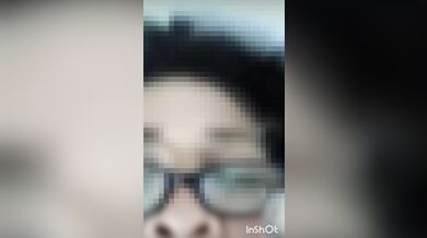 كم هو لذيذ أن أضع خيارة في كسي الكبير المشعر ????????????