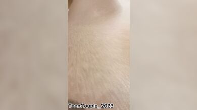 الكلب الزامل بغى يتحوا كايتحكك على الزب tomboy(جنس عربي مغربي)