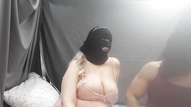 النيك من ترزي الهدوم شرموطه مصريه بتكافئه علي شغله وتفتحله كسها الفاجر اه يا كسي سكس عربي نار يولع ا