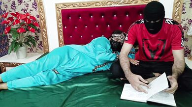 Muslim Step Mom Handjobs His Step Son Dick