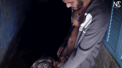 Marido assistindo o jogo do vasco e esposa pulou a janela !